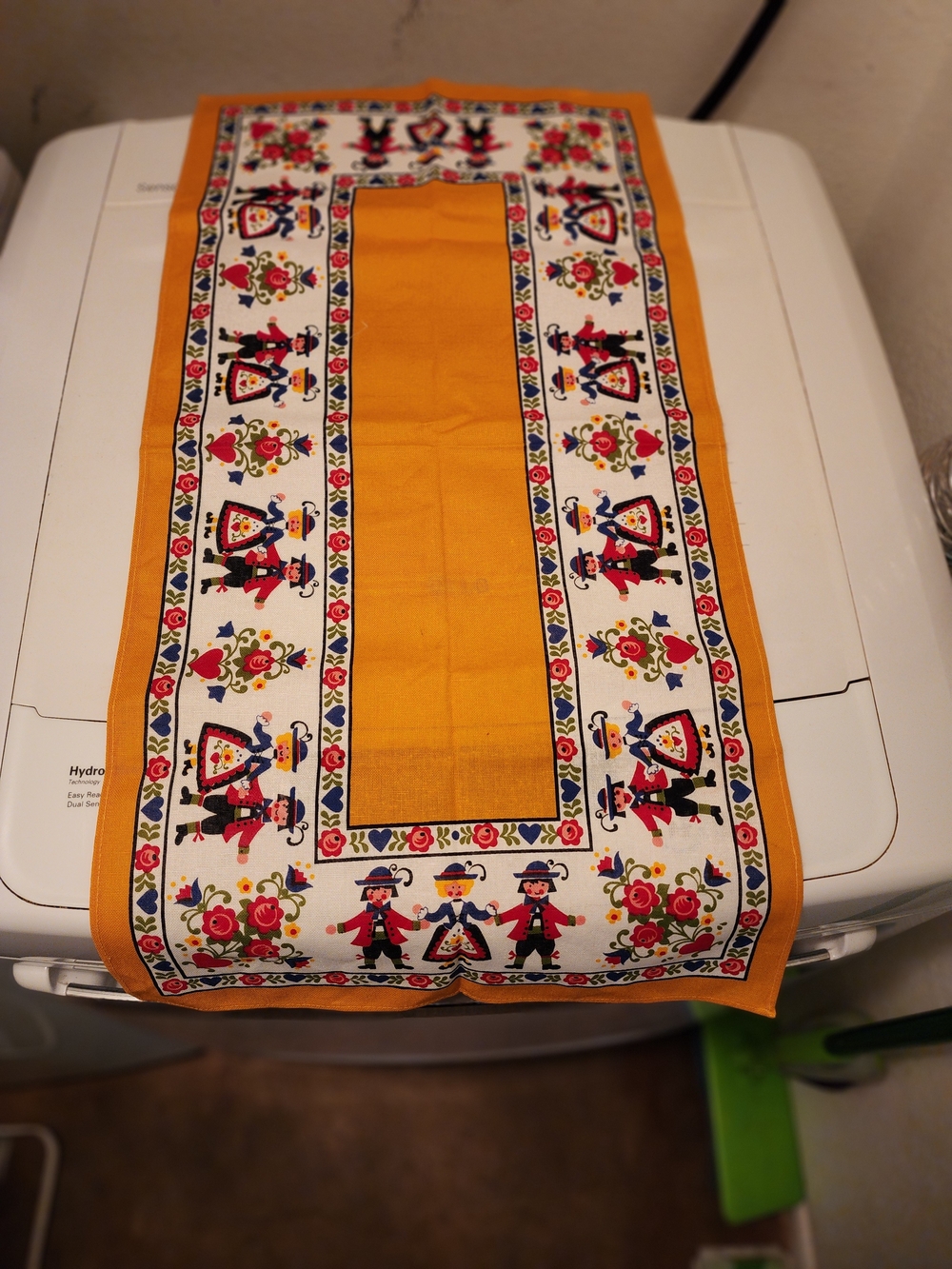 Vintage Decorative Folk-Pattern Table Runner 100% Cotton